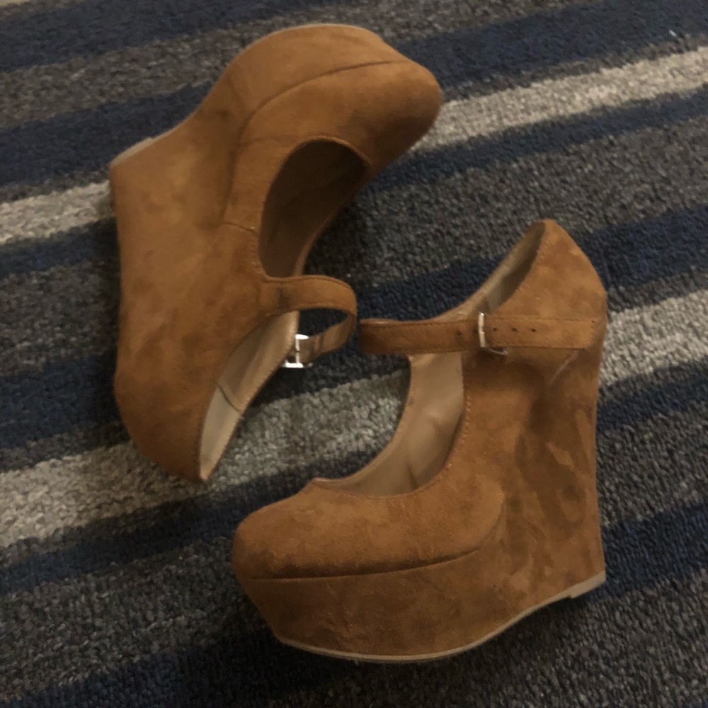 Brown suede wedge Mary Jane - Picture 2 of 2